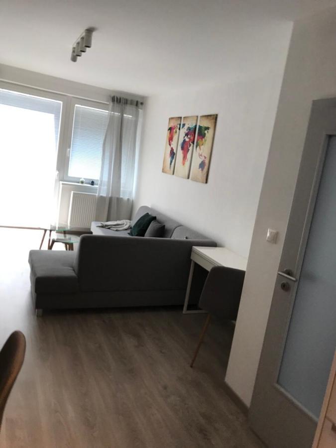 Samorin Modern Apartmens Private Parking - Air Conditioning Exteriör bild