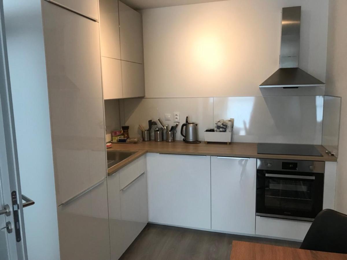 Samorin Modern Apartmens Private Parking - Air Conditioning Exteriör bild
